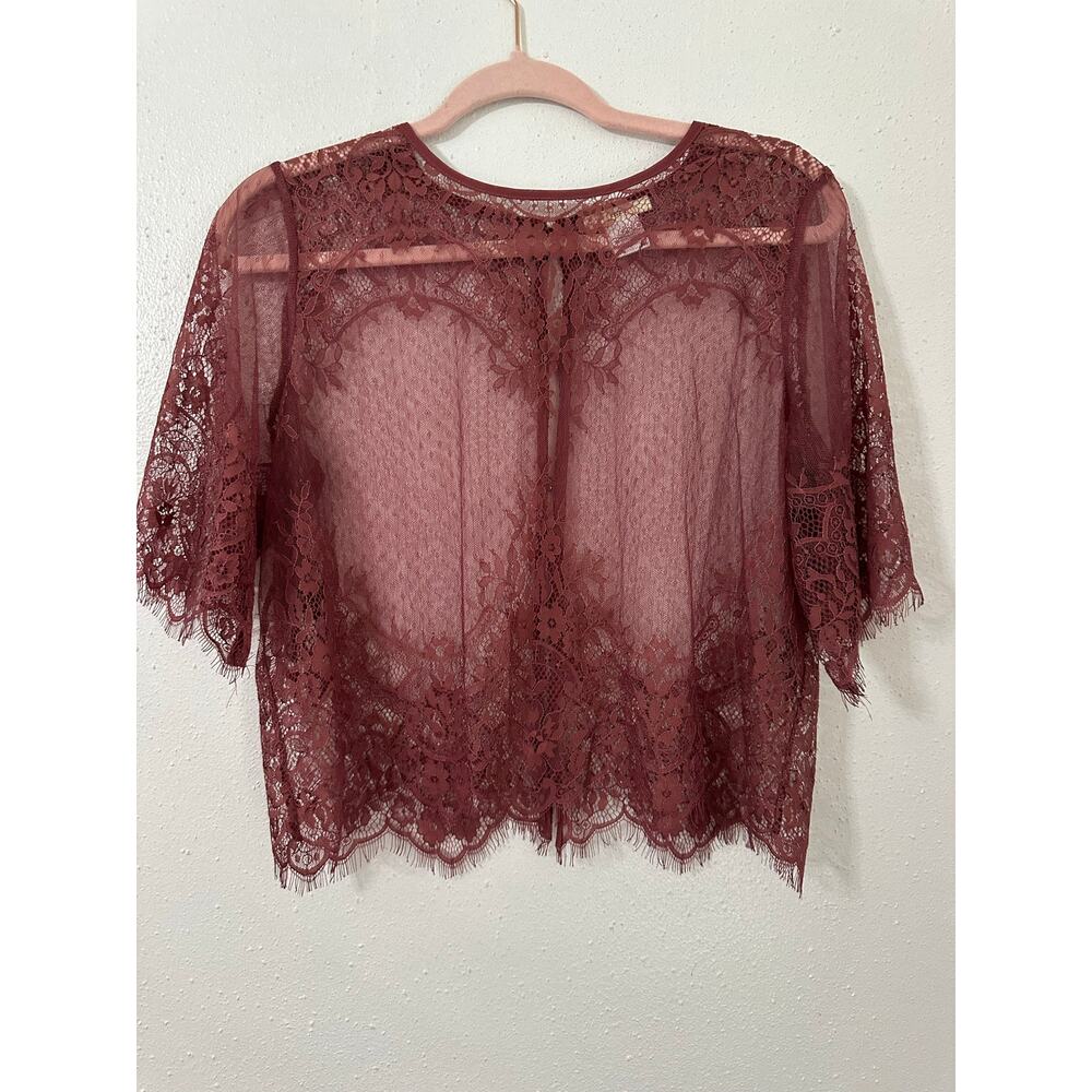 Intu lace top size L